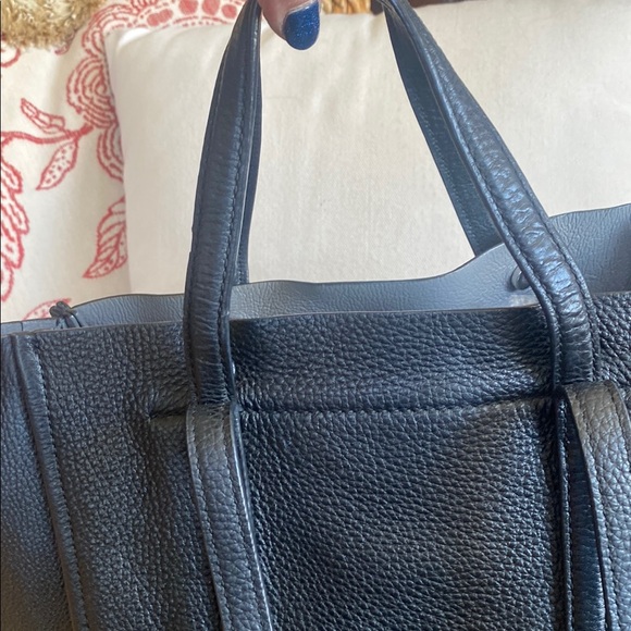 Marc Jacobs Black Pebbled Leather Tote - Picture 5 of 11